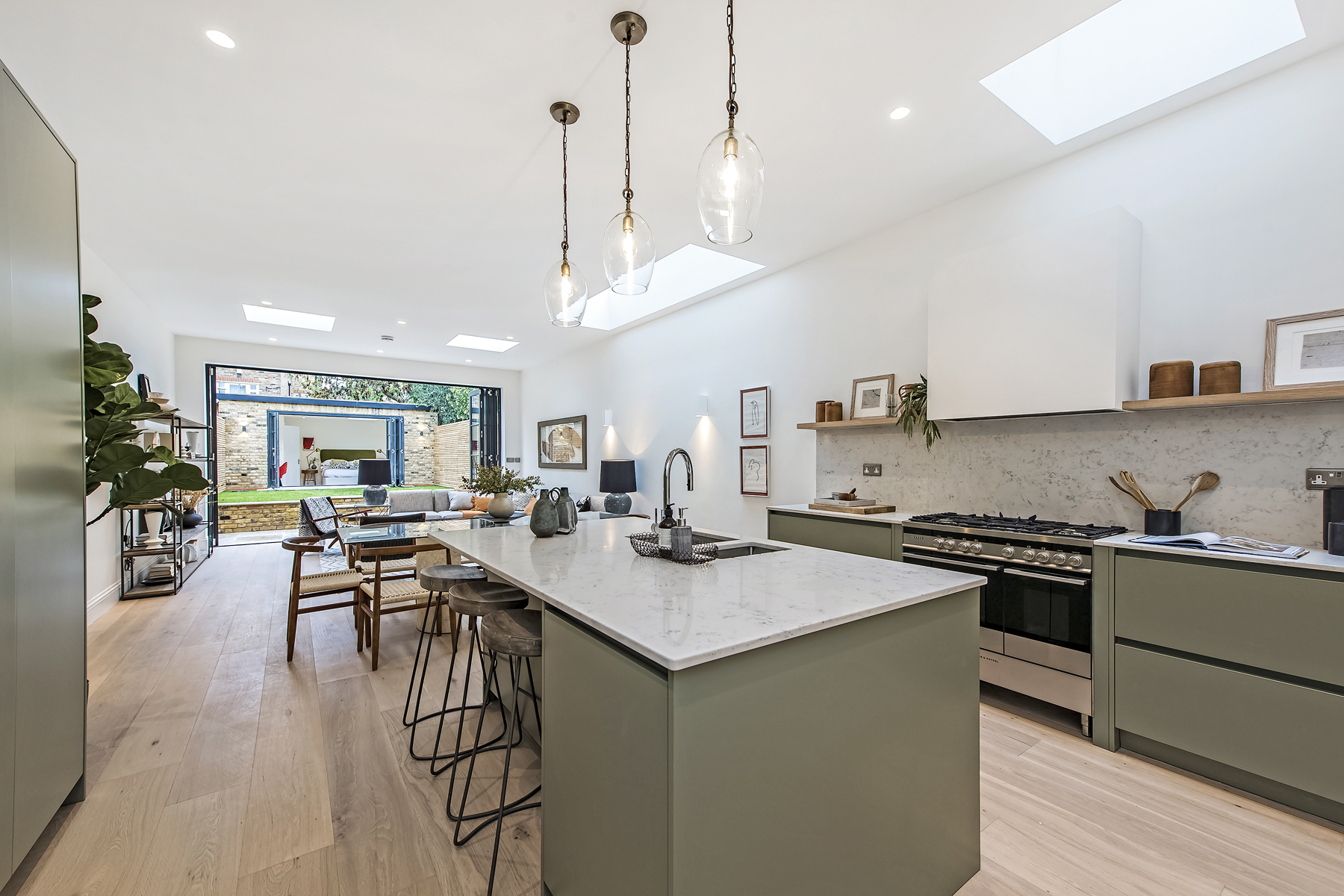 Amazing Family Home view 3